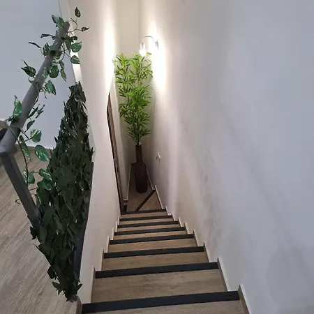 Tra I Normanni E Cattedrale Apartmán *
